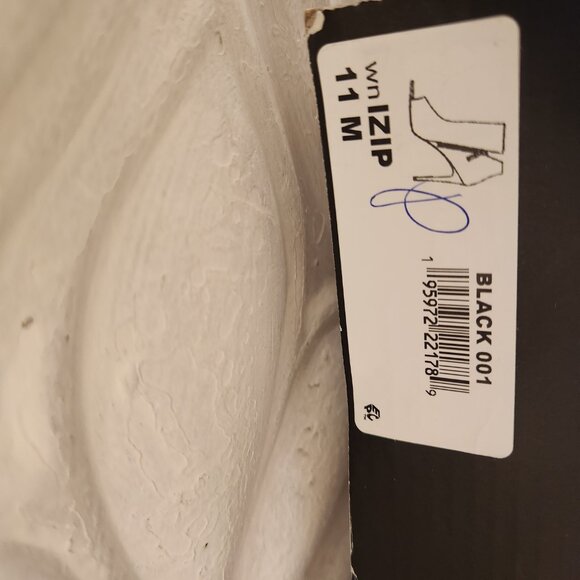 Nine West Women's Izip Leather Peep Toe Booties, Black Size 11. NIB. - Picture 3 of 14